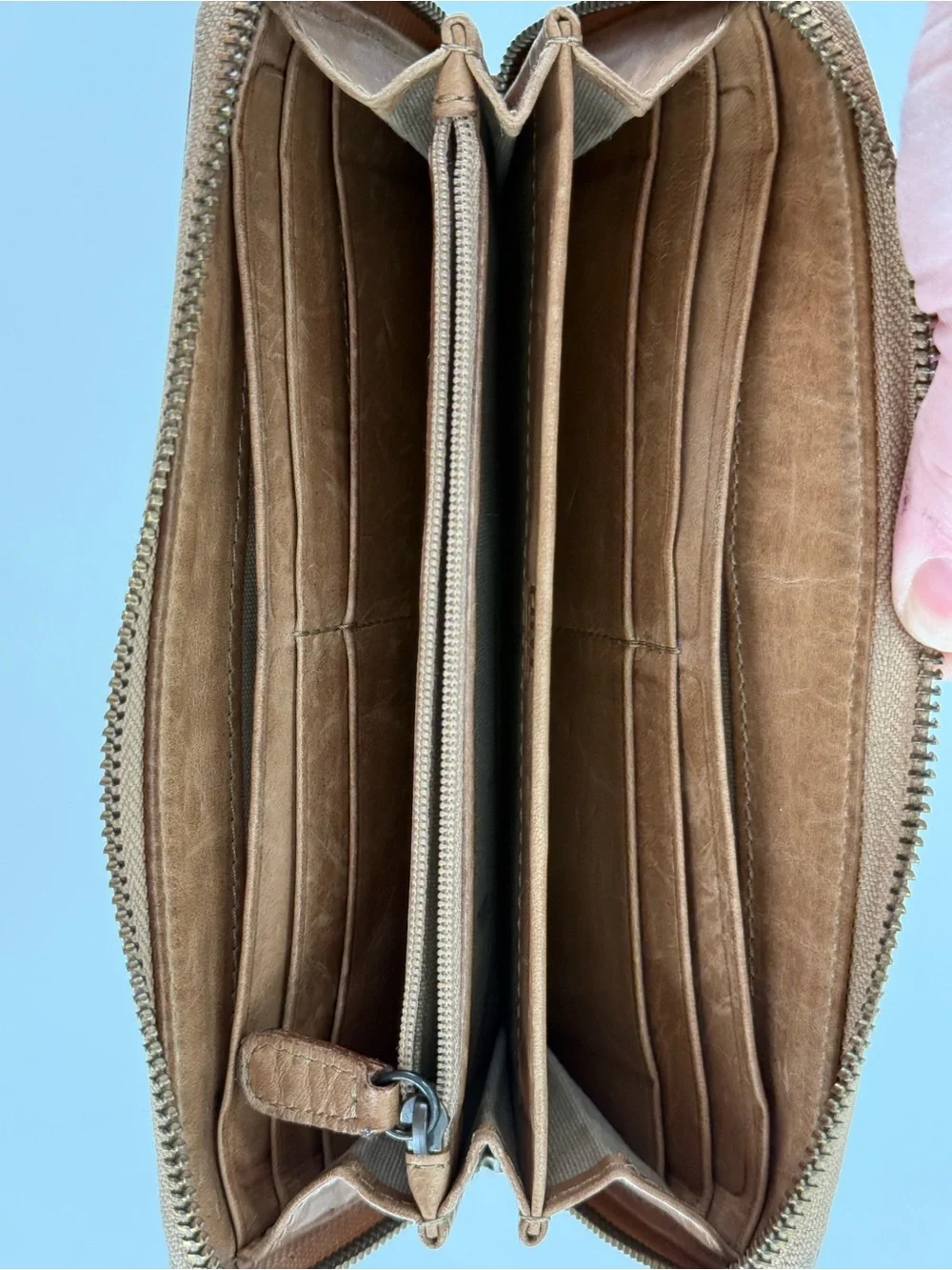 Frye Zipper Accordion Wallet